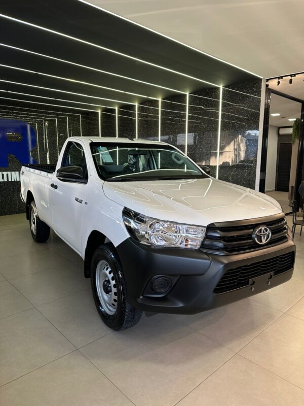 HILUX CS MANUAL 0KM 2025 - Image 7