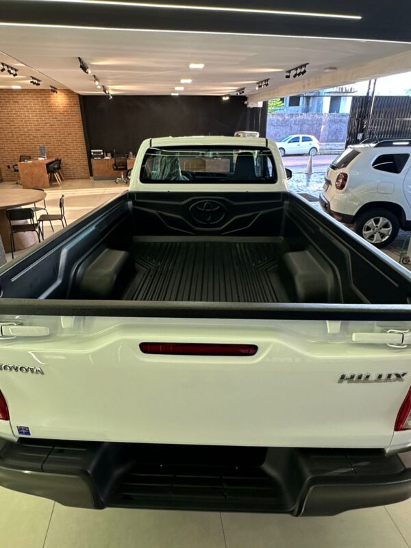 HILUX CS MANUAL 0KM 2025 - Image 3