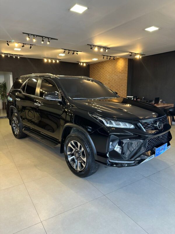 HILUX SW4 7LUG DIAMOND 2022 - Imagem 3